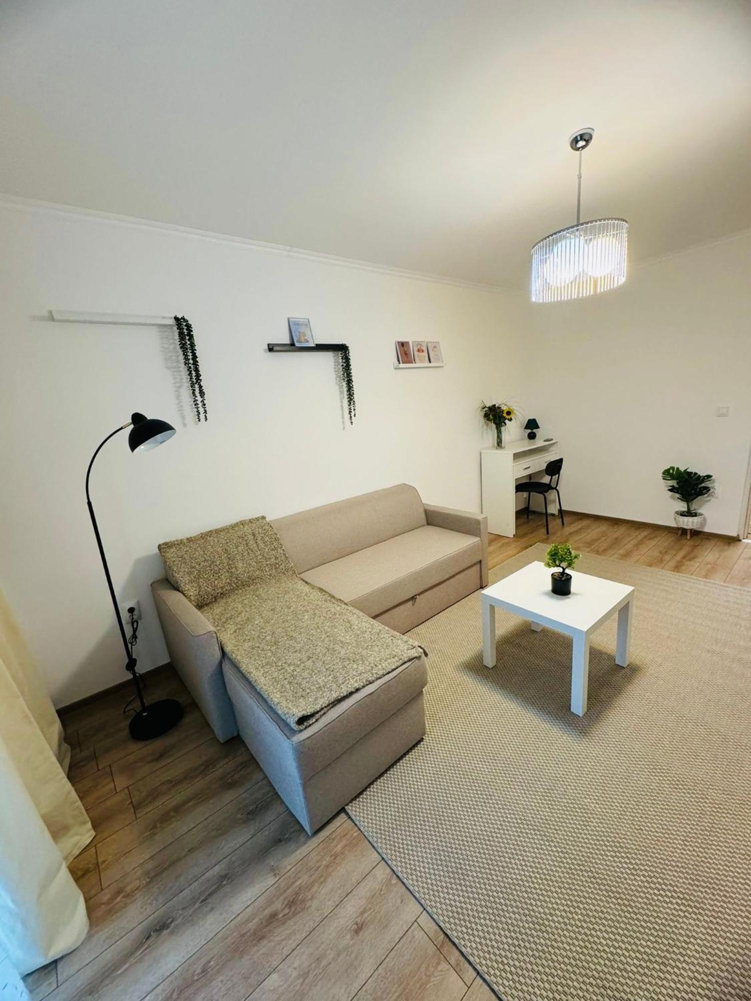 A'S Apartment Onesti Exterior foto